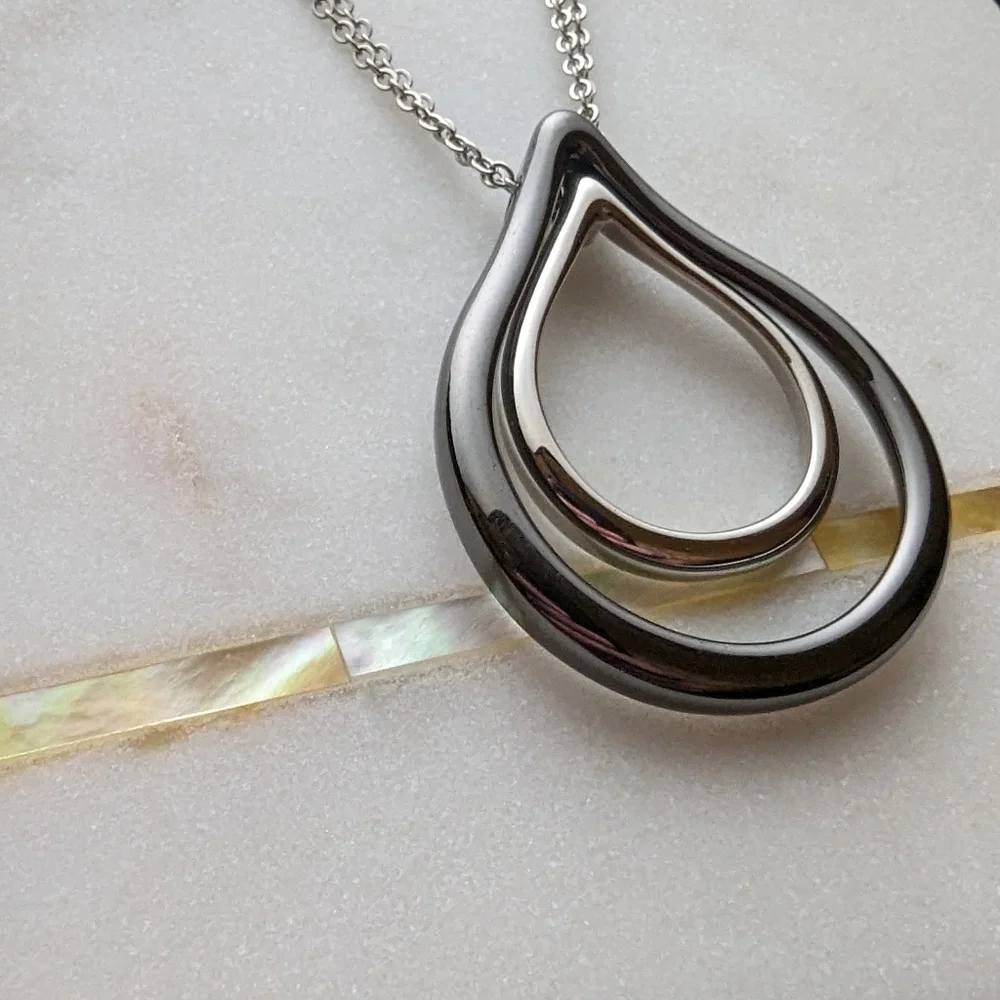 Double teardrop necklace